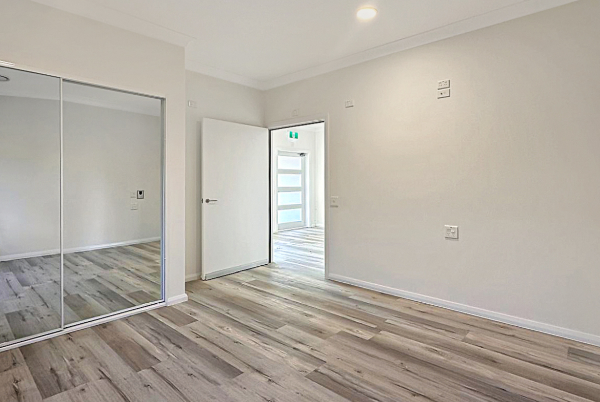 Hamlet Crescent, Rosemeadow NSW 2560 SDA Property photo 4