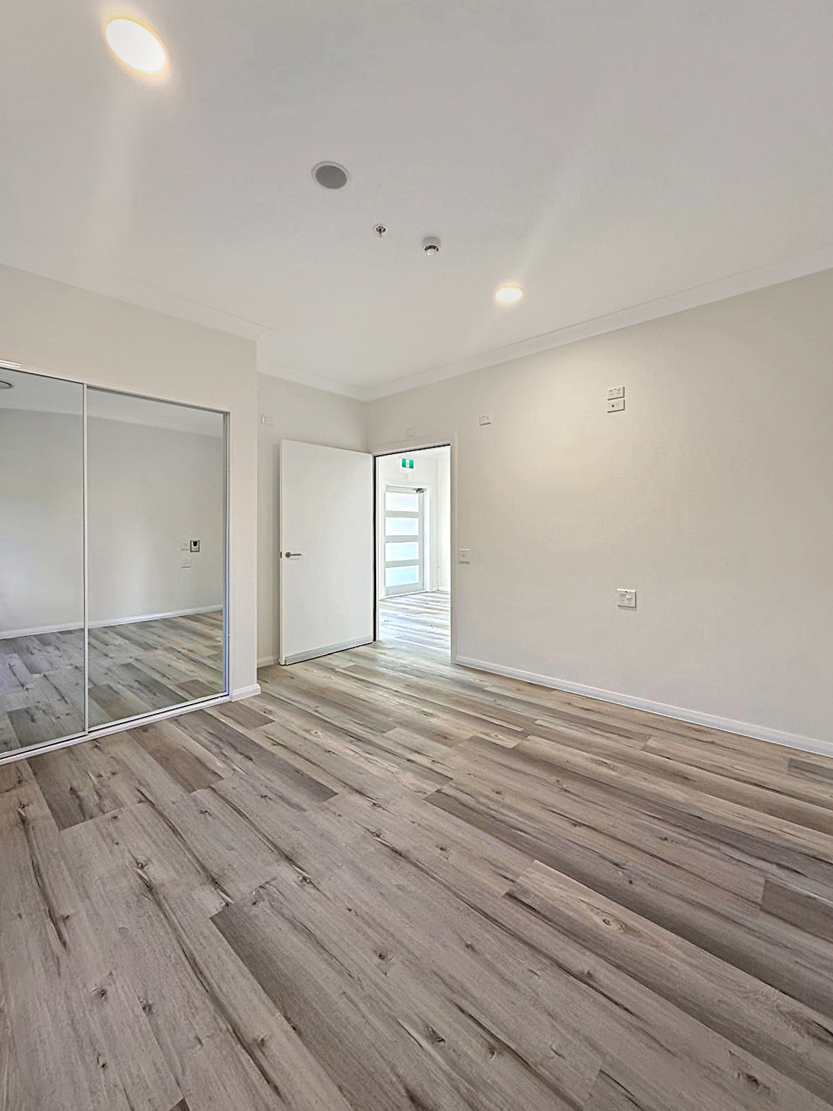 Hamlet Crescent, Rosemeadow NSW 2560 SDA Property photo 4